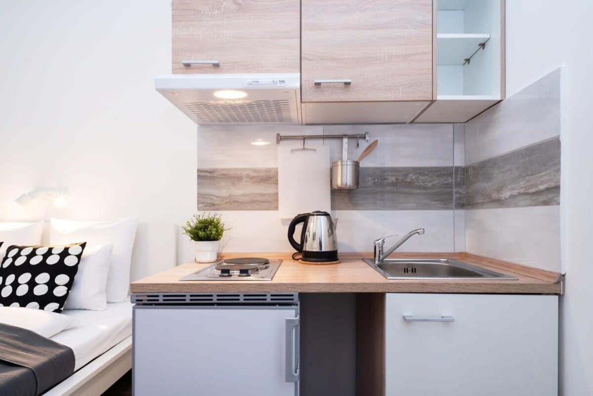 New Comfy Studio At Convenient Location Budapest Ngoại thất bức ảnh